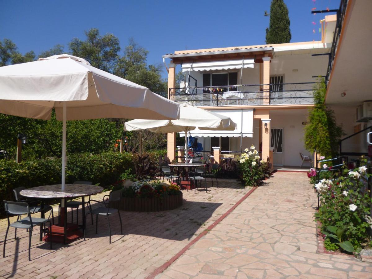 Kostas Apartments & Studios 圣佐治欧斯帕贡 外观 照片