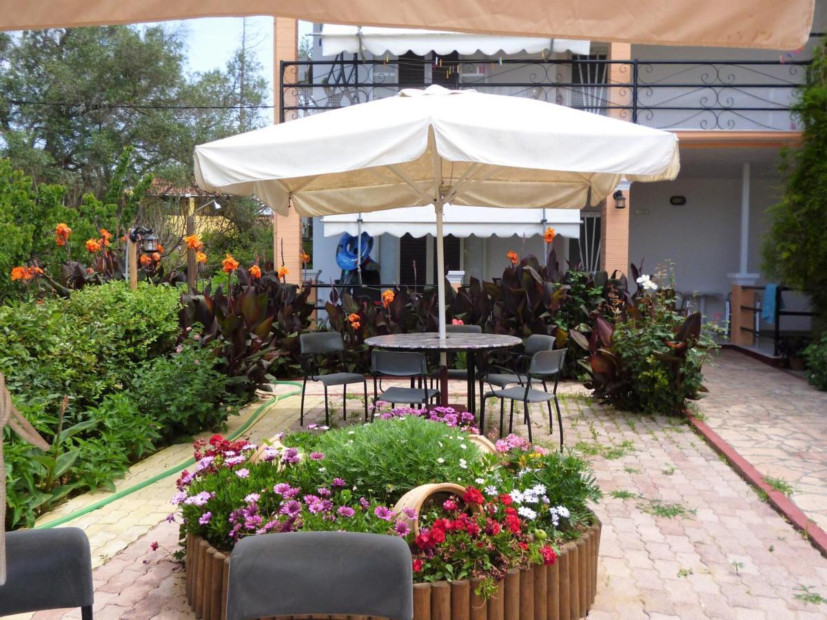 Kostas Apartments & Studios 圣佐治欧斯帕贡 外观 照片